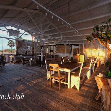 Wera Beach Kadumbul Extérieur photo