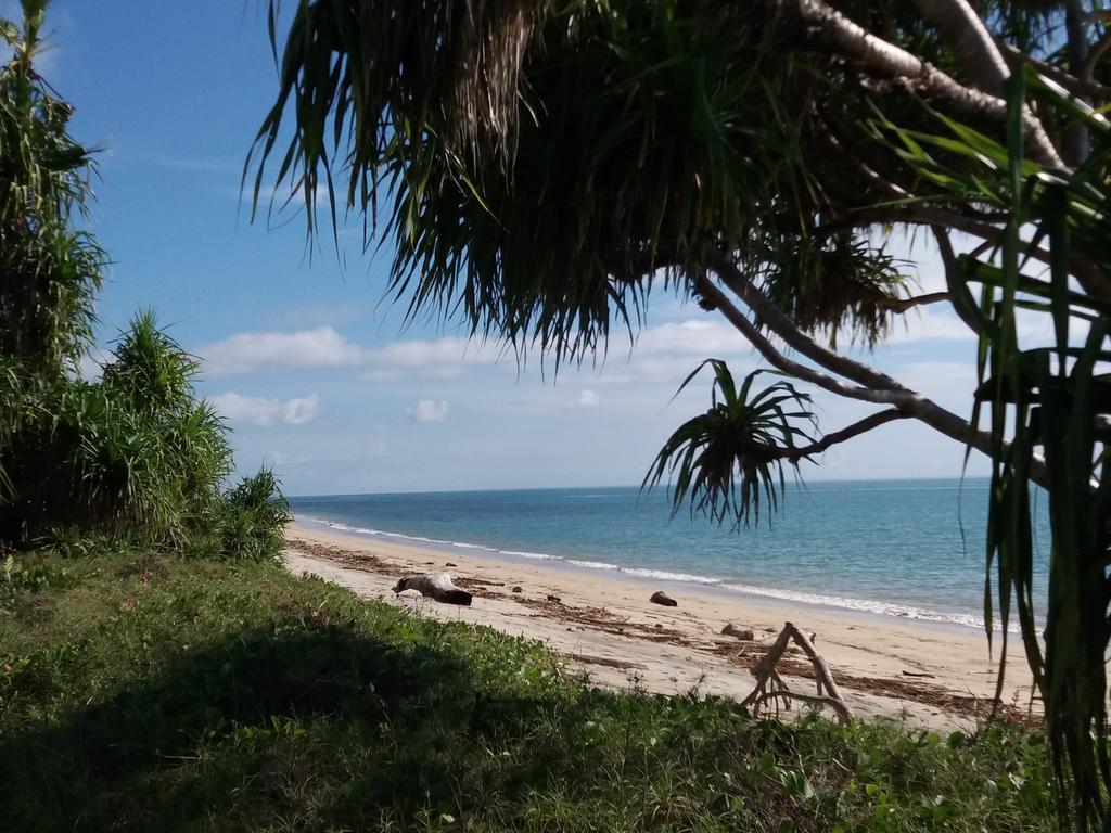 Wera Beach Kadumbul Extérieur photo
