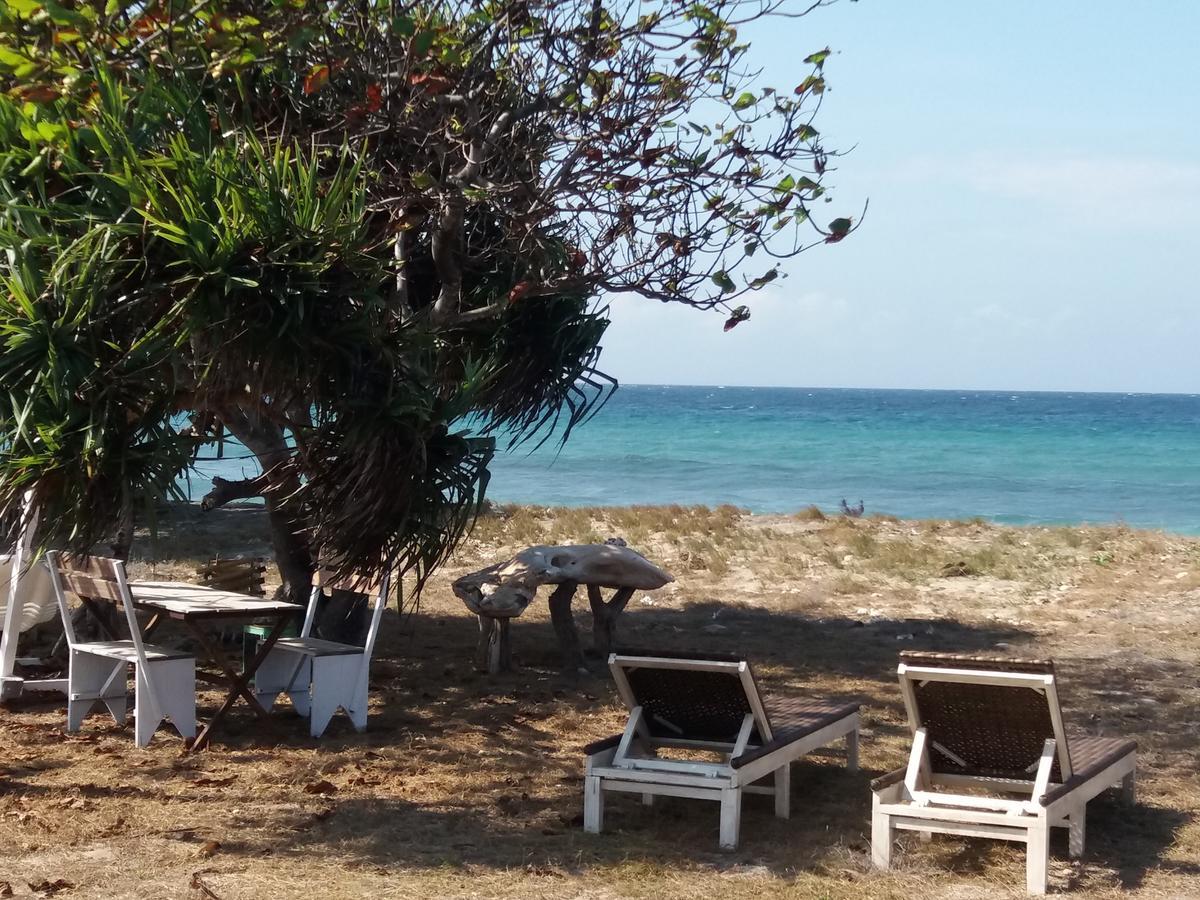 Wera Beach Kadumbul Extérieur photo
