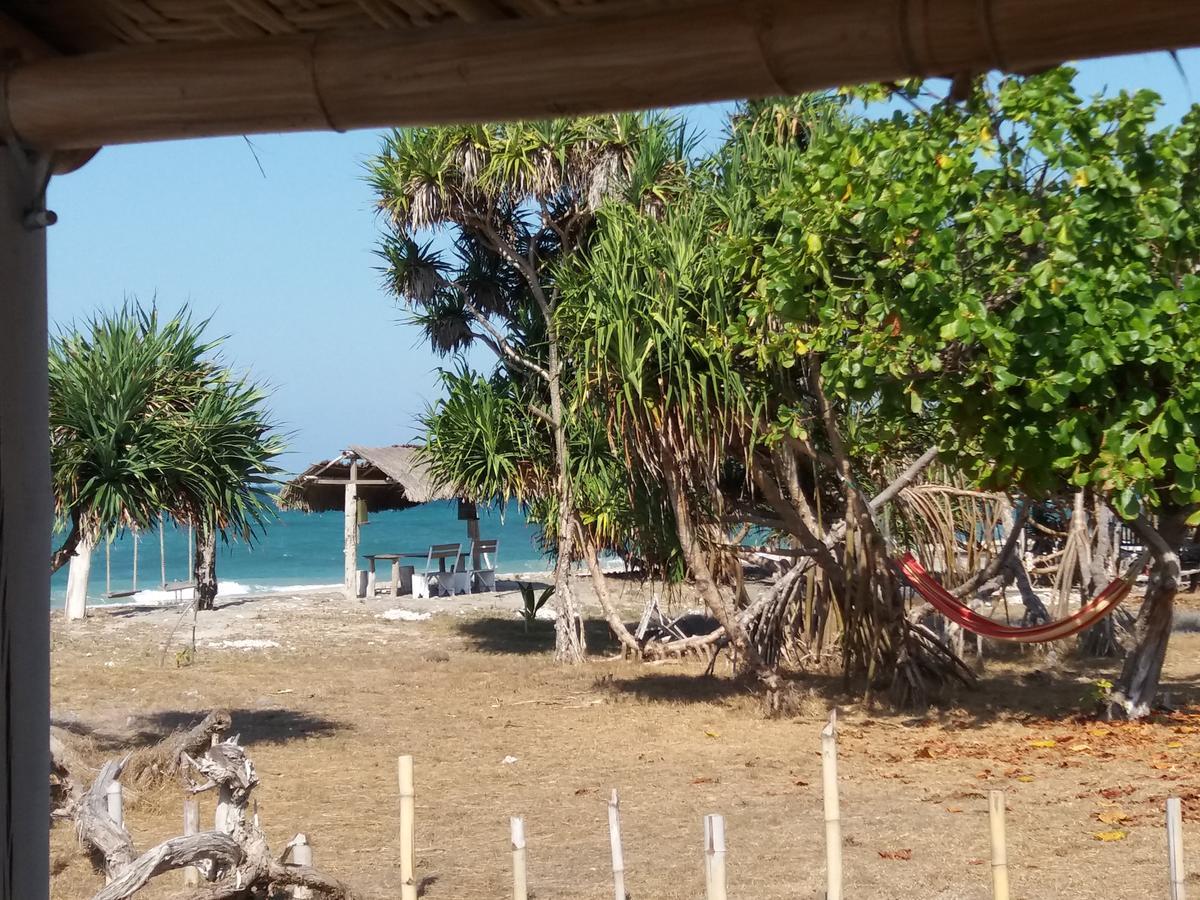 Wera Beach Kadumbul Extérieur photo