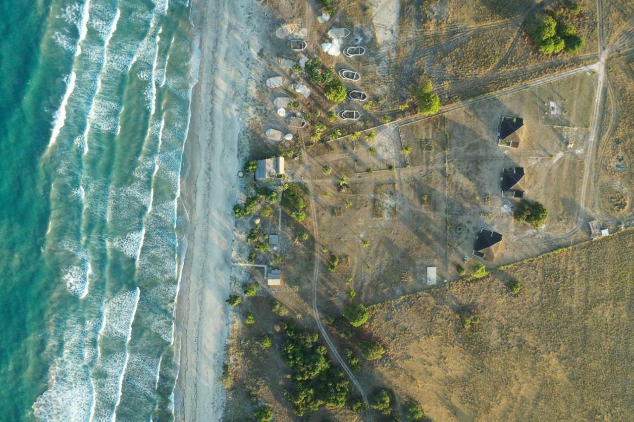 Wera Beach Kadumbul Extérieur photo